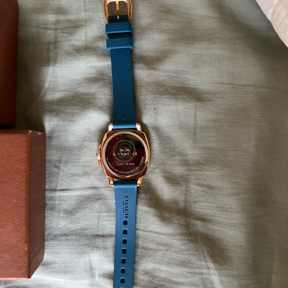 Coach watch - Picture 3 of 4